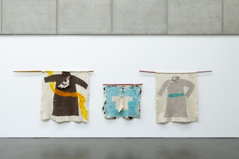 MUNKHTSETSEG Batmunkh
Father, Mother, Me, 2015
Heilung der Erde. 50 Jahre Deutsch-Mongolische Freundschaft. Kunsthalle Düsseldorf 2024.
Foto: Katja Illner