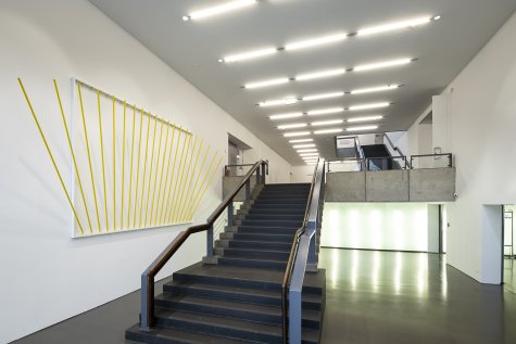 Eduardo Basualdo
Corona, 2016
© Eduardo Basualdo
Courtesy of the artist, PSM Gallery, Galería Ruth Benzacar, Galería Luisa
Strina, Installationsansicht Kunsthalle Düsseldorf im Rahmen der BIENALSUR 2021
Foto: Katja Illner