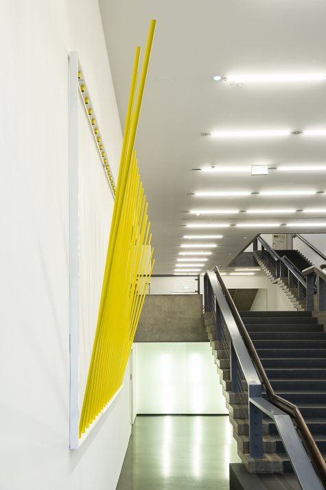 Die Arbeit Corona des argentinischen Künstlers Eduardo Basualdo in der Kunsthalle.