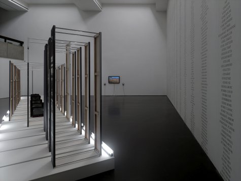 Installation view Smart New World, Kunsthalle Düsseldorf, 2014
Photo: © Achim Kukulies