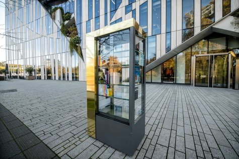 Literaturbüro NRW
Das Literaturbüro NRW organisiert die unterschiedlichsten Projekte rund um das gesprochene und geschriebene Wort, gerne in Kooperation mit anderen Veranstalter*innen. Foto: © Literaturbüro 