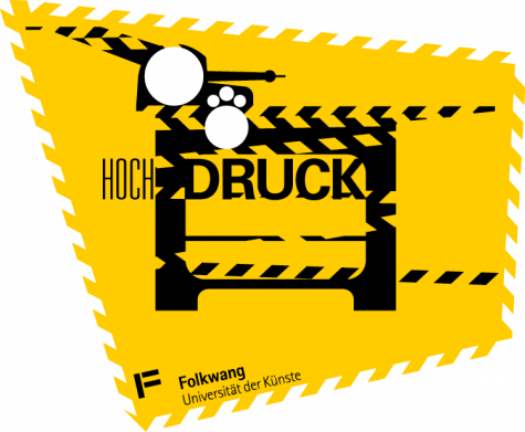 Folkwang Universität
Die Folkwang UdK ist in NRW die einzige Ausbildungsstätte für Musik, Theater, Tanz, Gestaltung und Wissenschaft. Standorte in Essen, Bochum, Duisburg und Dortmund verankern sie in der Region. Als »Bauhaus des Westens« gegründet, ist die Werkstattarbeit auch heute integraler Teil der Ausbildung.