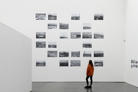 Peter Piller
Serie „Immer noch Sturm“, 2011
Installation view Kunsthalle Düsseldorf, 2023
Courtesy Capitain Petzel, Berlin
Photo: Katja Illner
© VG Bild-Kunst, Bonn 2023