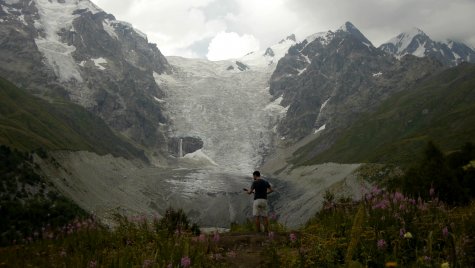 Oto Hudec, Concert for Adishi Glacier, 2017, Still aus HD Video, Courtesy Gandy gallery