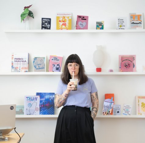 zines.cool

Zines? Cool! Jenni from zines.cool has been creating zines on a wide range of topics since the beginning of 2023. She shares her passion not only through her zines, but also by organizing regular zine swap events to get even more people excited about zines. Photo: Patrick Sondel